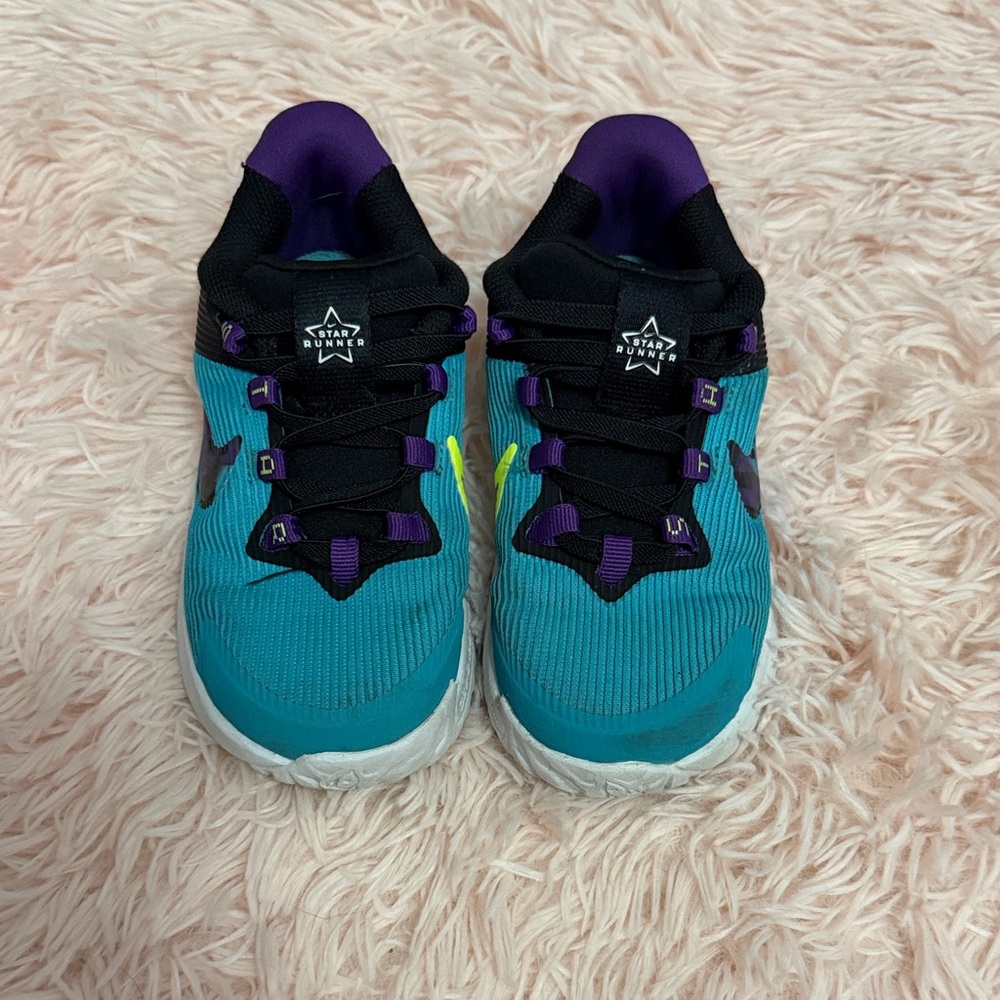 Nike Kids Sneakers in Teal and Purple